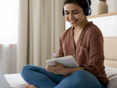 Image of girl studying for Training Methods for Becoming a Skilled Interpreter Learn Q Blog