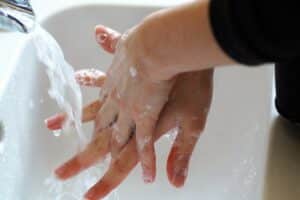 Image of interlocking fingers for Learn Q Food Safety Proper Handwashing Basics blog