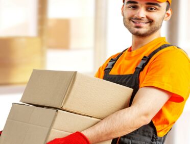 Image of manual worker for Learn Q Debunking the Top Ten Manual Handling Myths blog