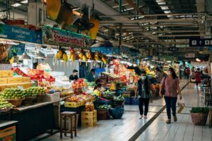 Image of a supermarket for Learn Q Level 2 Food Safety and Hygiene for Retail blog